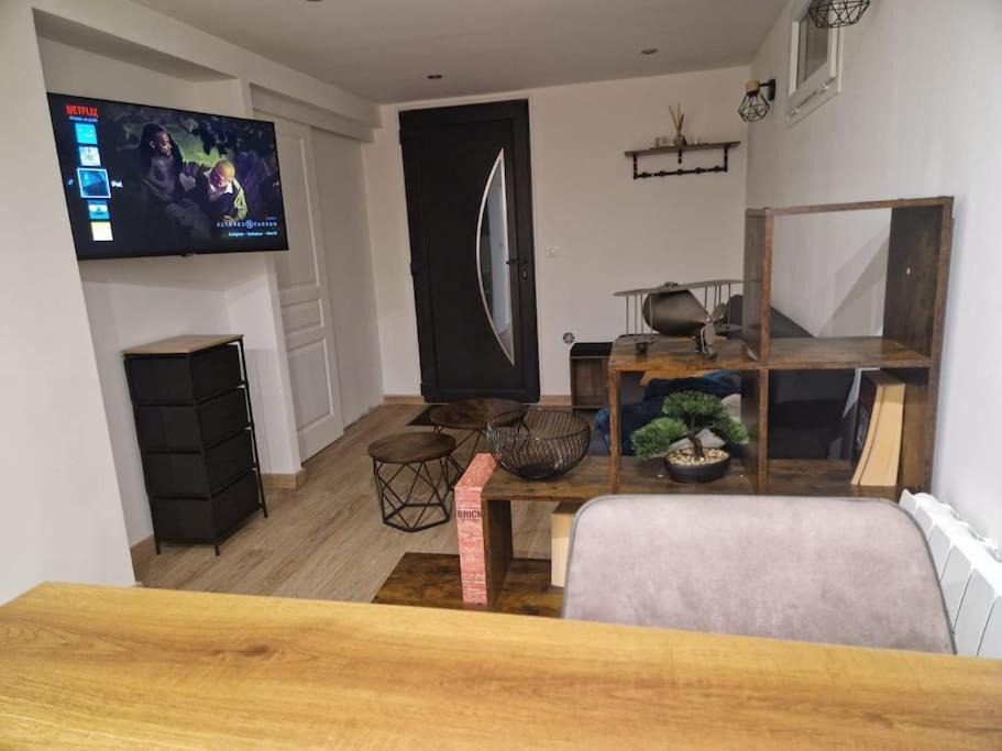 Charming Apartment Near La Defense, Paris ブゾン エクステリア 写真